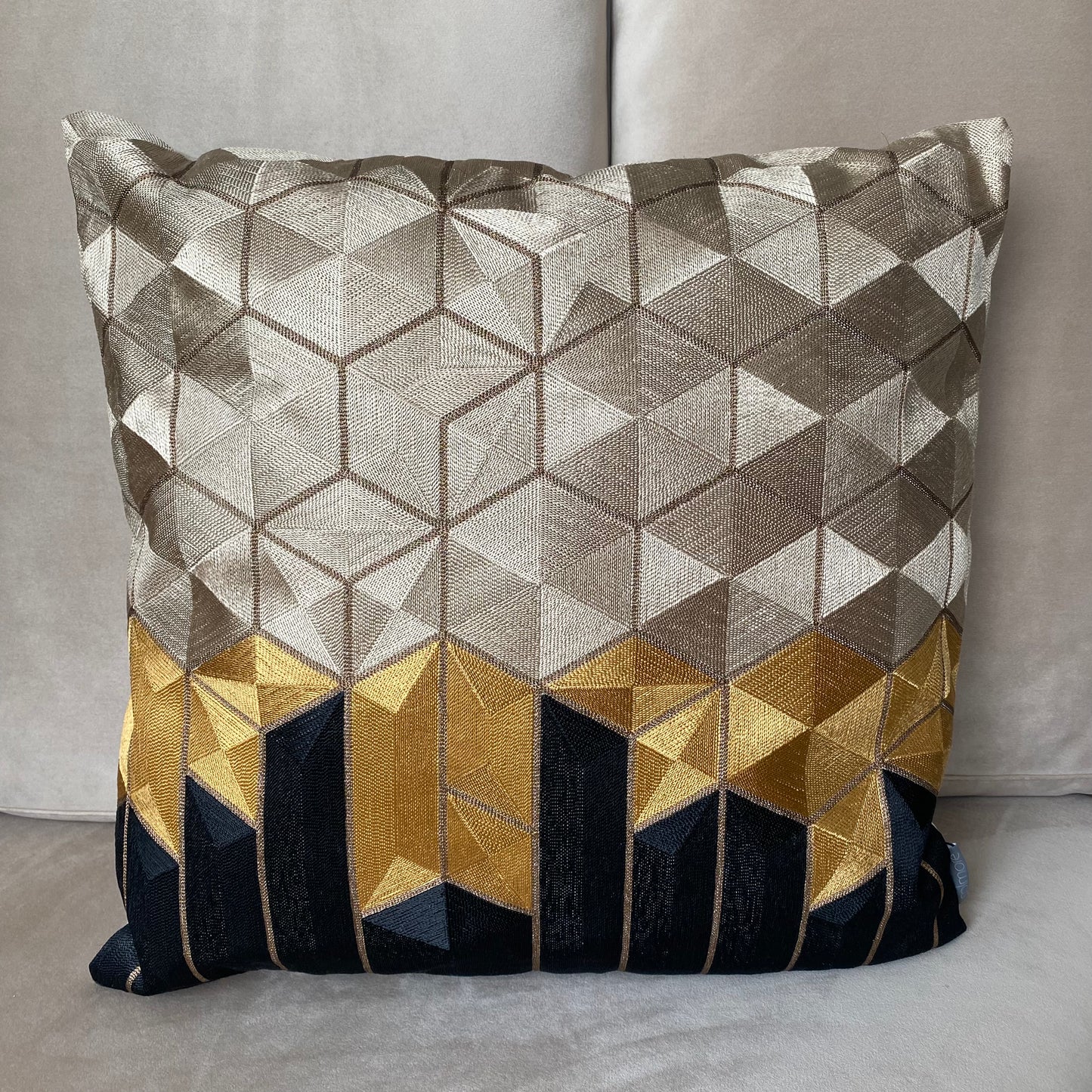Luxe Sierkussen Design Light Mixed Colour 2