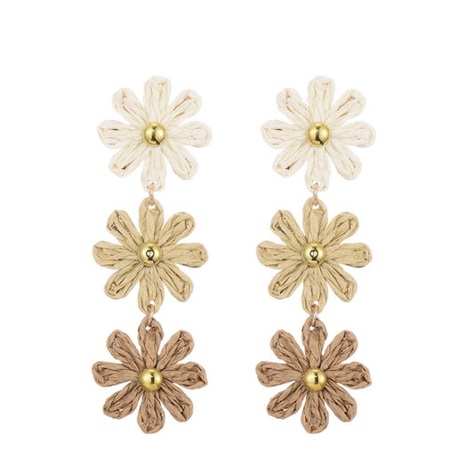 Johanna oorbellen bloem beige